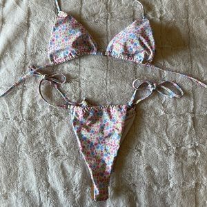 NWT Haute Swimwear “Amelie Set” Flower Bikini